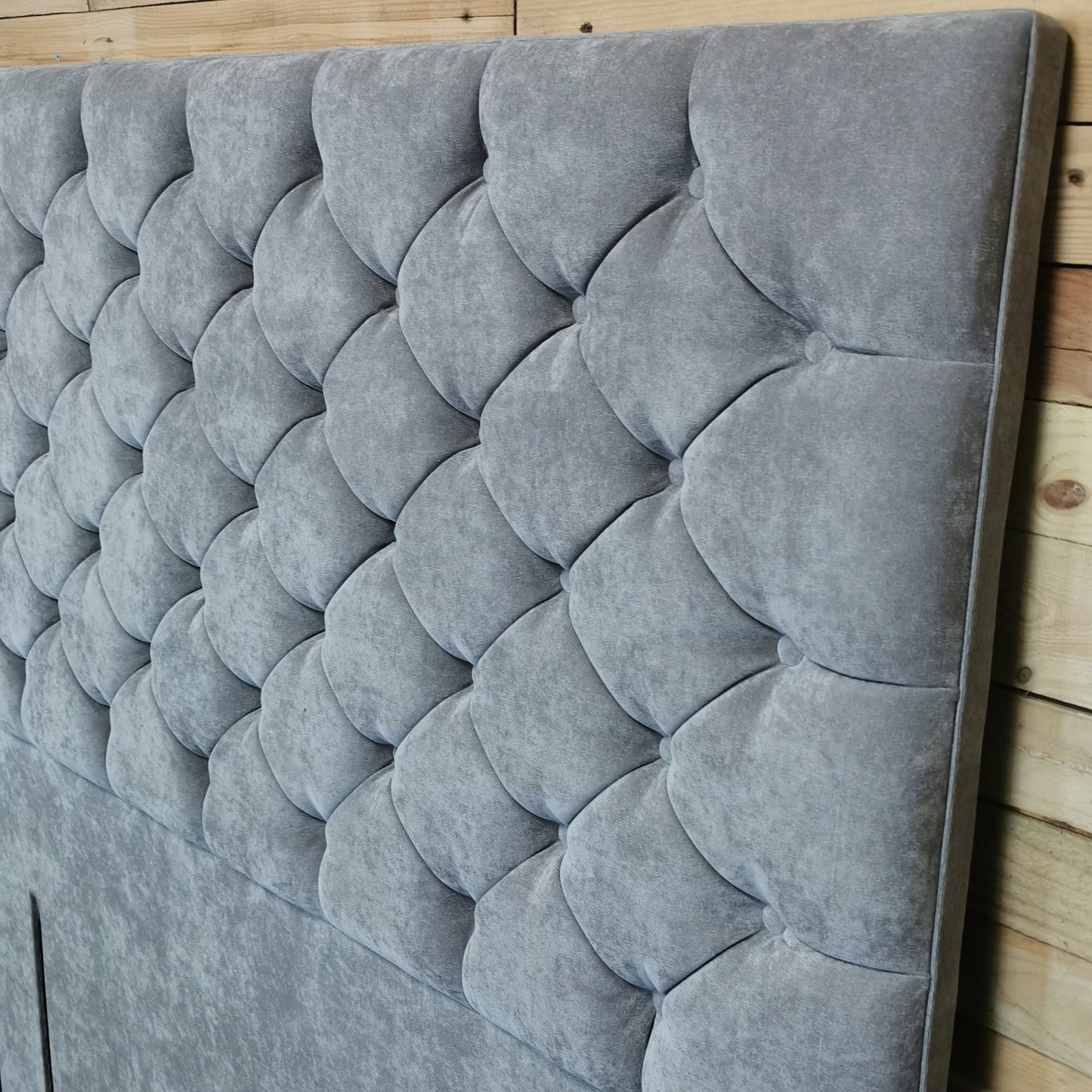 Monte Carlo Ottoman Storage Bed